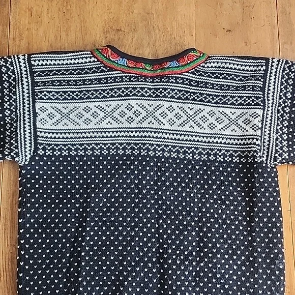 Vintage 90s wool Dale of Norway Scandinavian sweater 50 M L EUC - Picture 15 of 17